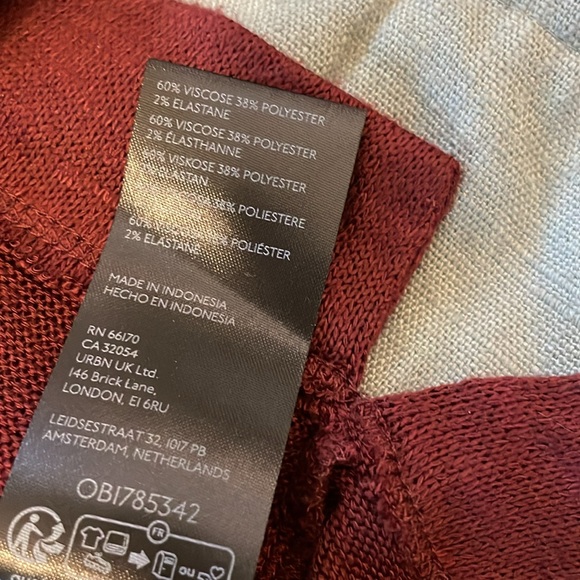 Mock neck sleeveless sweater - Picture 4 of 5